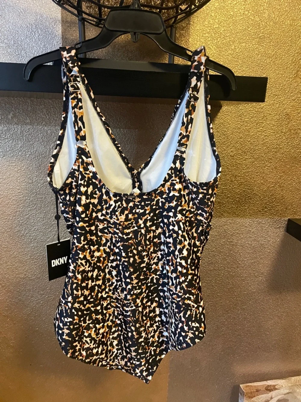 DKNY ONE-PIECE SWIMSUIT SIZE 16 ANIMAL PRINT, RUFFLE STRAPS UPF 50+ - Picture 6 of 10